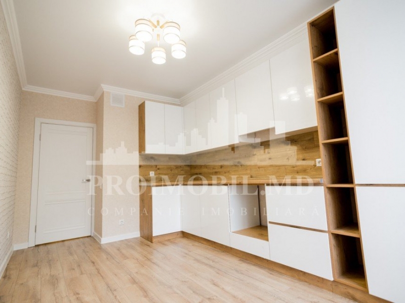 Se vinde apartament cu 2 camere in sectorul Rascani str.Alecu Russo sup. 43m2