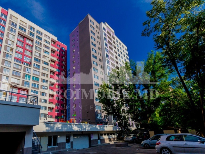 Se vinde apartament cu 2 camere in sectorul Rascani str.Florilor sup. 56m2